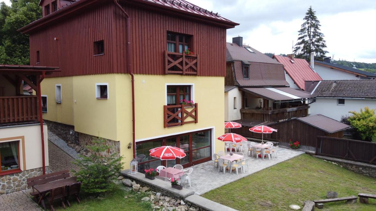 Penzion Pohadka Železná Ruda エクステリア 写真