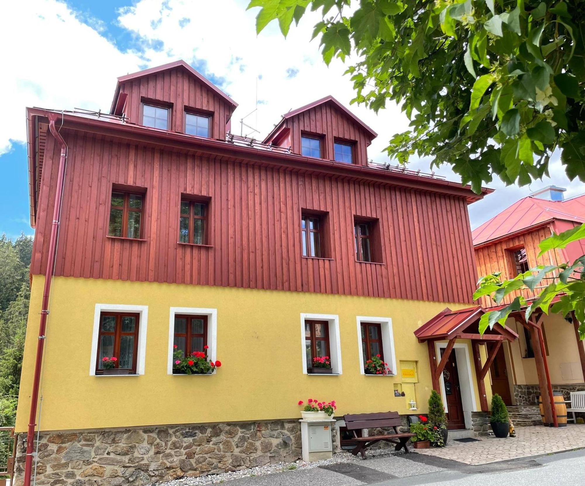 Penzion Pohadka Železná Ruda エクステリア 写真