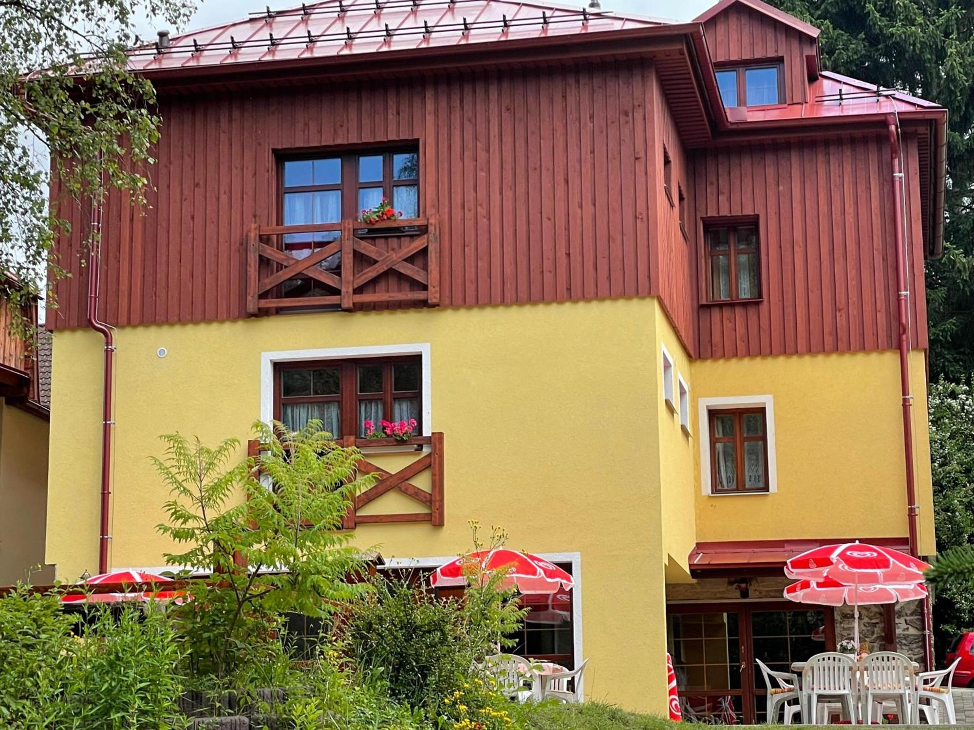 Penzion Pohadka Železná Ruda エクステリア 写真